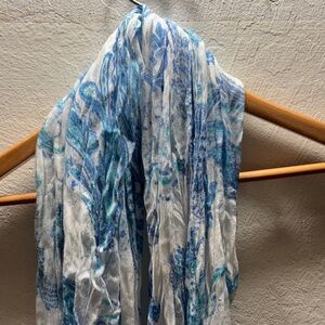 Garnet Hill Blue and White Floral Scarf